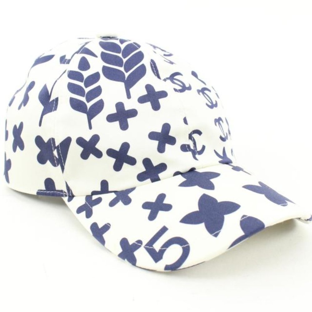 Chanel 22P 2022 White x Navy Blue Charm Icon CC Logo Baseball Cap Hat 85C24s